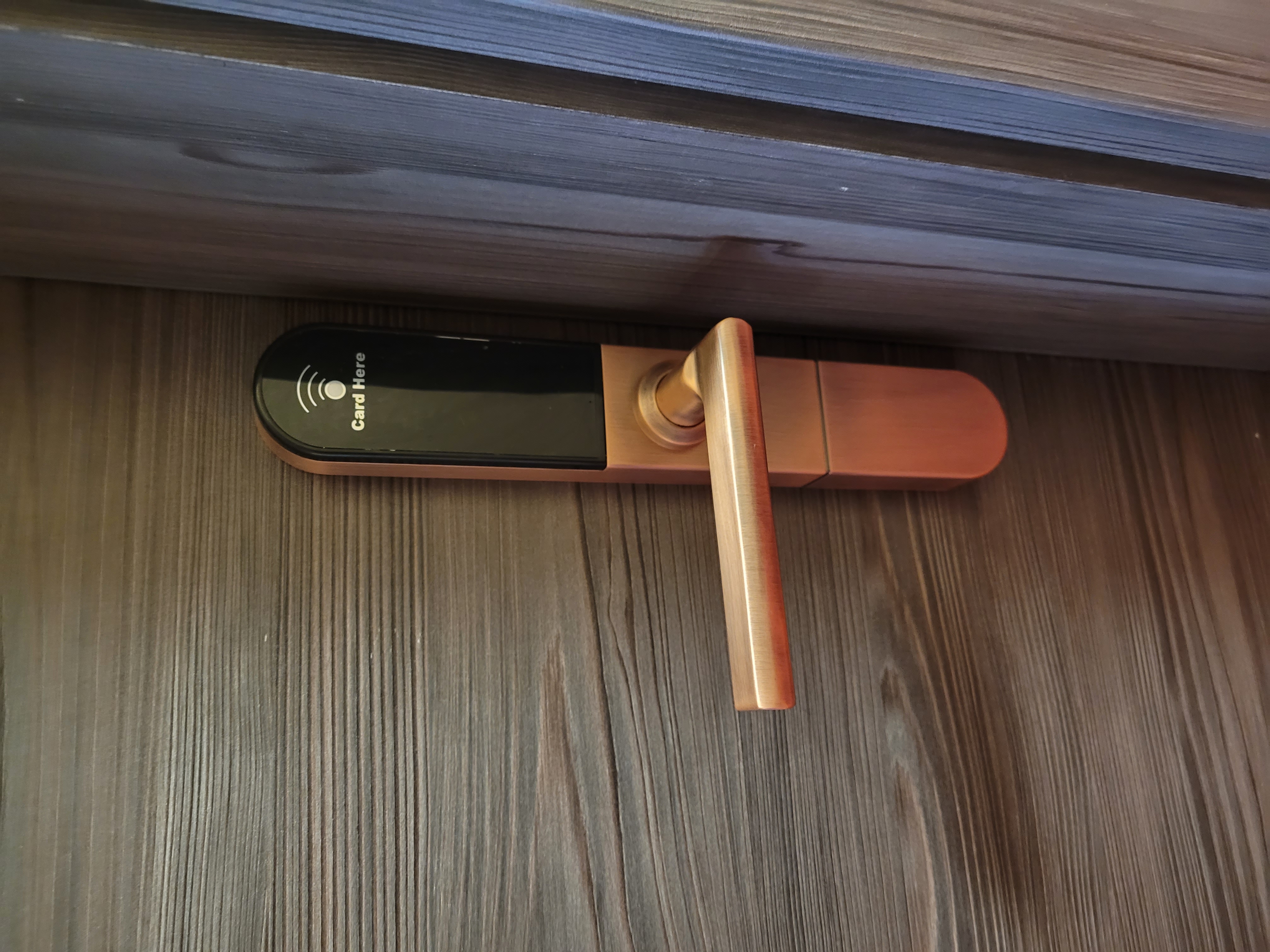 Hotel Korona zárrendszer telepítése